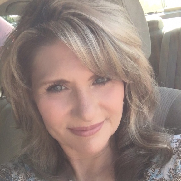 Meet your Posher, Tonya - Picture 4 of 4